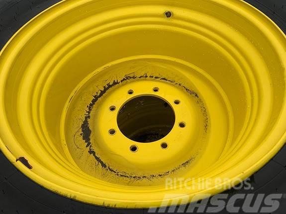John Deere Hjul par: Michelin Multibib 540/65 28 GKN gul 18 Ελαστικά και ζάντες