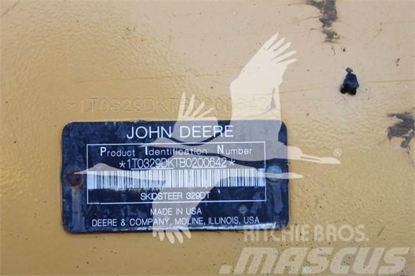 John Deere 329D Φορτωτάκια