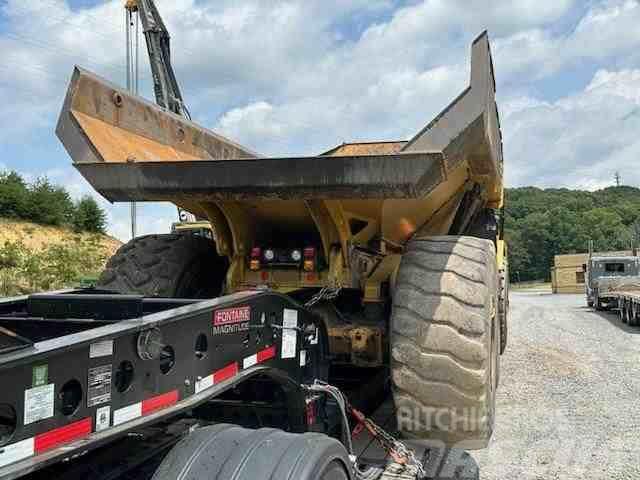 CAT 745 Σπαστό Dump Truck ADT