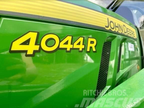 John Deere 4044R Τρακτέρ