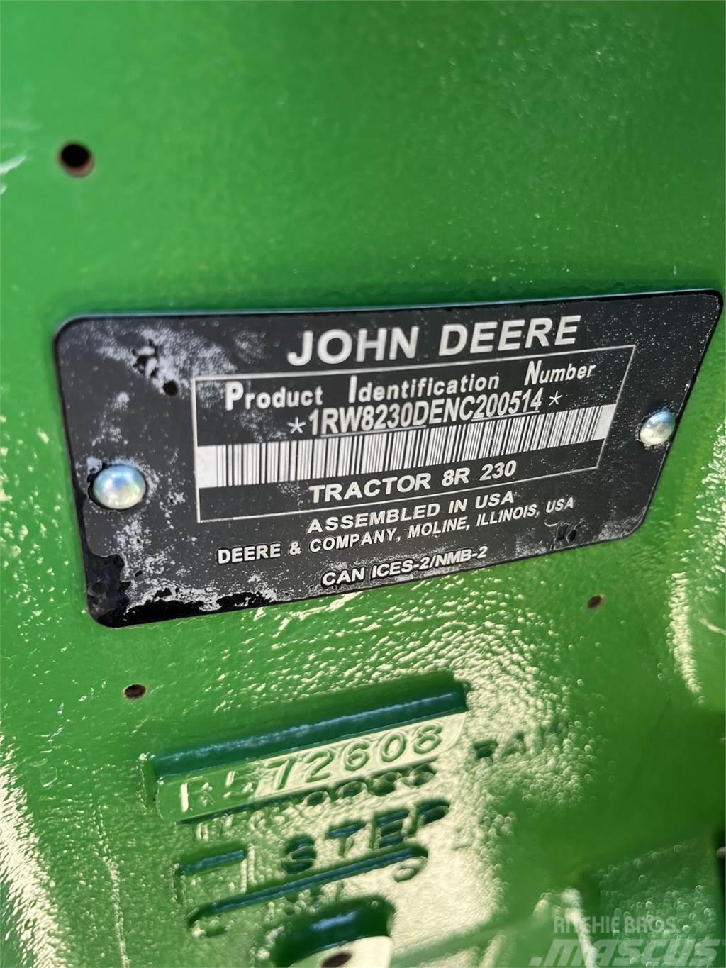 John Deere 8R 230 Τρακτέρ
