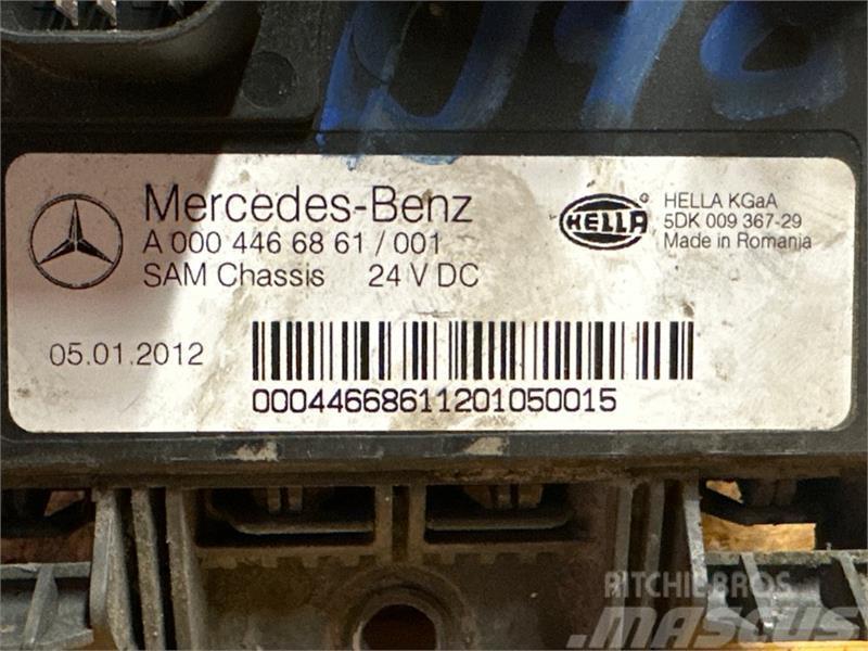 Mercedes-Benz MERCEDES ECU SAM A0004466861 Electronics