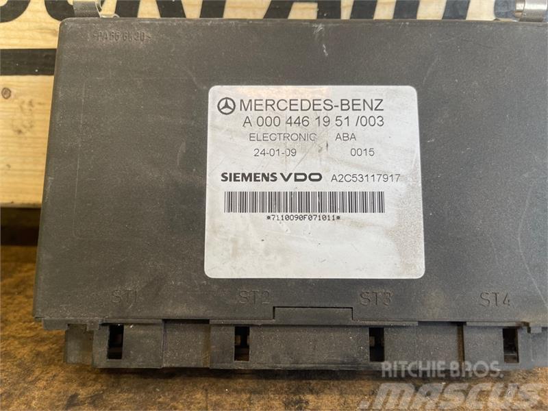 Mercedes-Benz MERCEDES ECU ABA  A0004461951 Ηλεκτρονικά