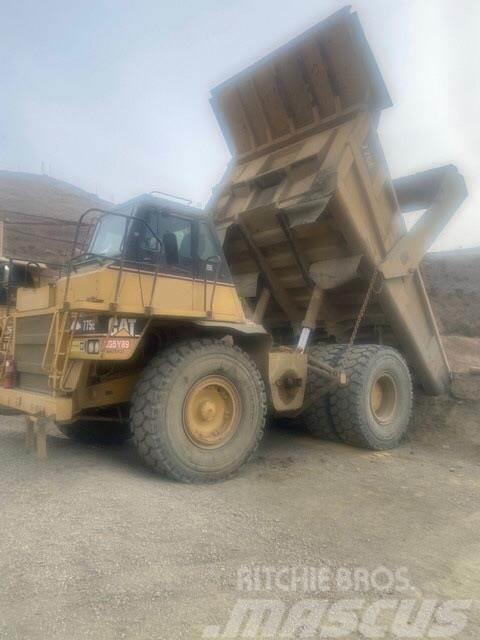 CAT 775E Σπαστό Dump Truck ADT