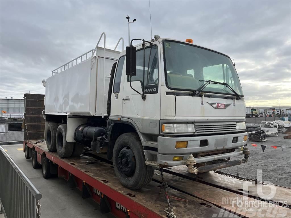 Hino FM3M Water tankers