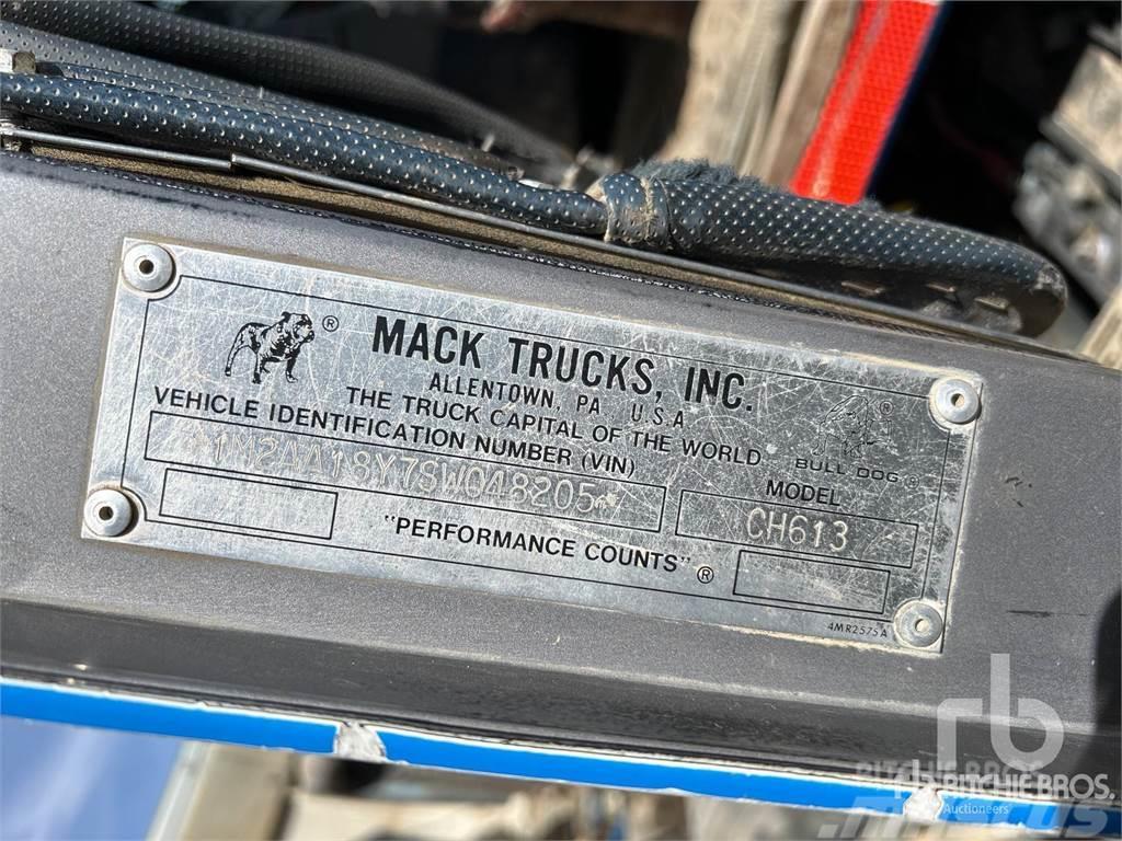 Mack CH613 Τράκτορες