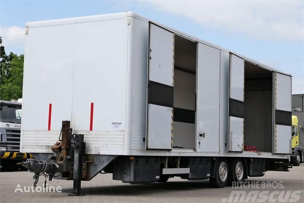  AKR	Járműszállító félpótkocsi Vehicle transport semi-trailers