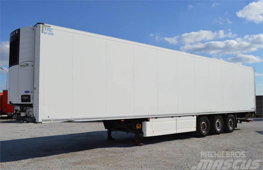 Schmitz Cargobull SKO 24REFRIGERATOR + LIFT ROLLER SHUTTER CARRIER V Temperature controlled semi-trailers