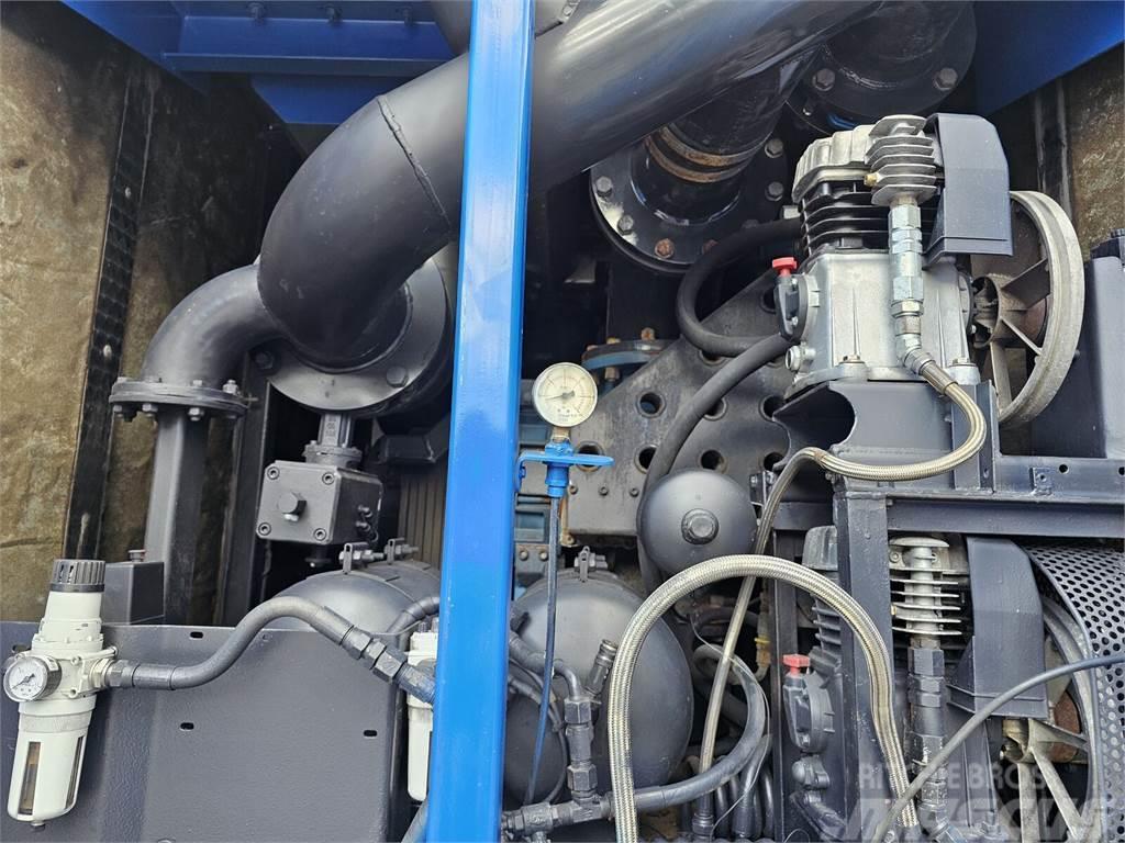 MAN TGS 35.400 Saugbagger KAISER MORO Vacuum suction - Αποφρακτικά οχήματα