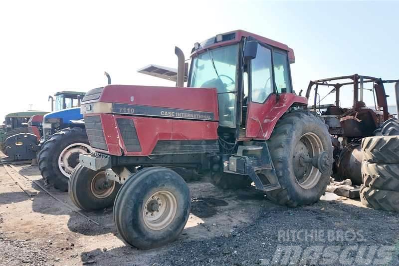 Case IH CASE 7110Â TractorÂ Now stripping for spares. Τρακτέρ