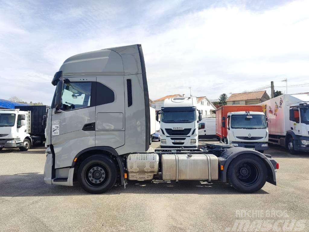 Iveco S-WAY AS440S51T/P Τράκτορες