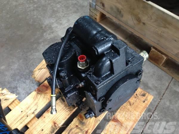 John Deere 1470D Trans pump F062534 Υδραυλικά