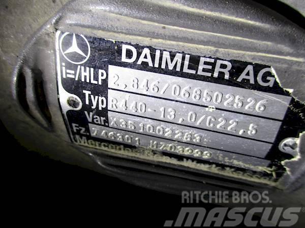 Mercedes-Benz R440-13,0/C22.5 Άξονες