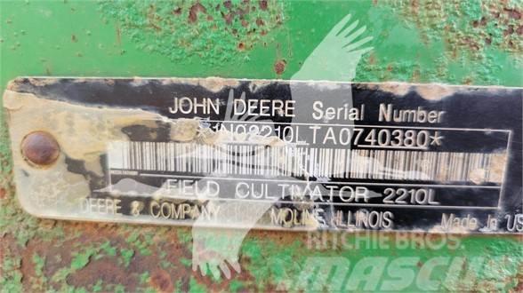 John Deere 2210 Καλλιεργητές - Ρίπερ