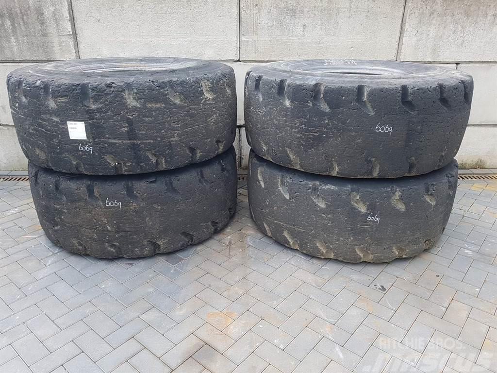 Goodyear 23.5-25 - Tyre/Reifen/Band Ελαστικά και ζάντες