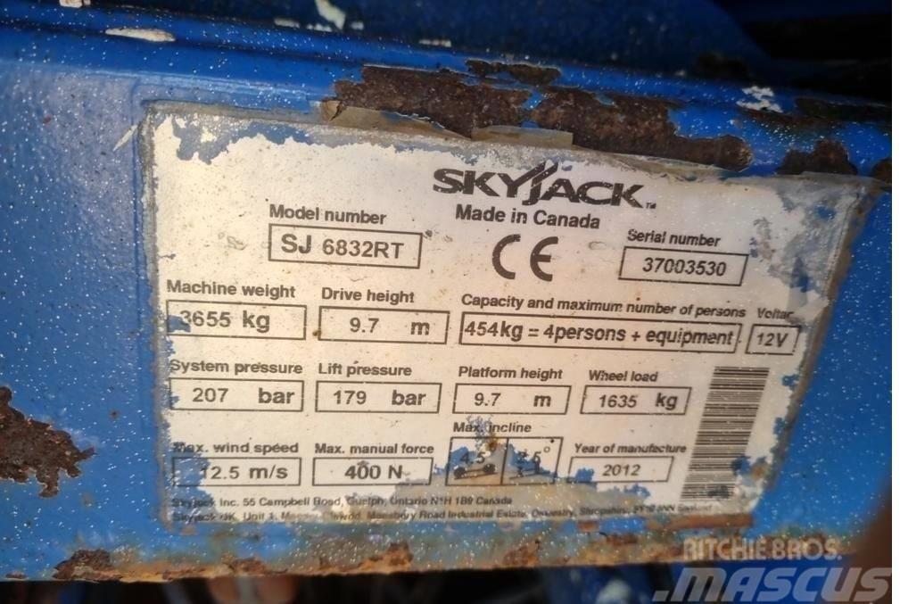 SkyJack SJ 6832 RT Ανυψωτήρες ψαλιδωτής άρθρωσης
