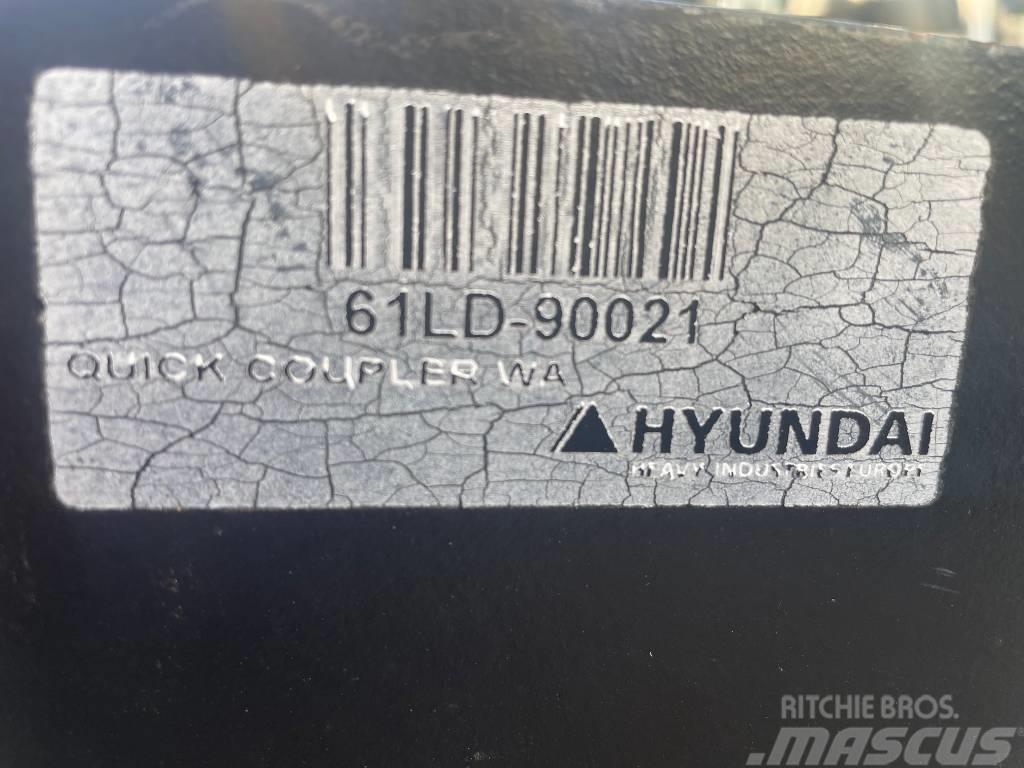 Hyundai Adapter HL757-7 to Volvo L50 - L120 Ταχυσύνδεσμοι