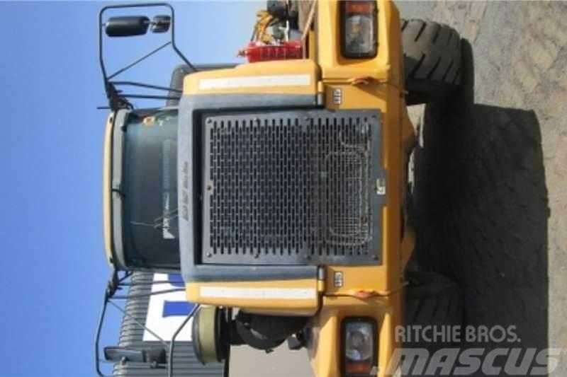Bell B30D Σπαστό Dump Truck ADT