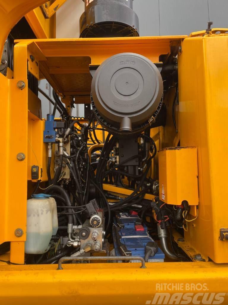 JCB JS200W  --  Generator  --  rotating grapple Βιομηχανικά μηχανήματα διαχείρισης αποβλήτων