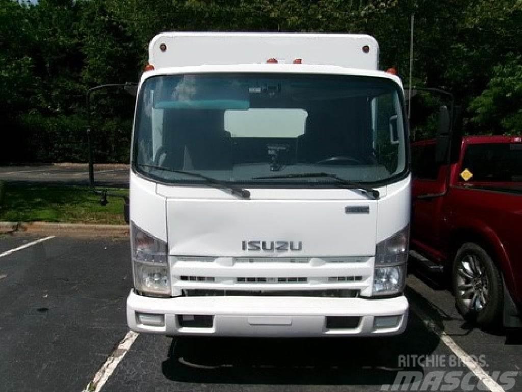 Isuzu NRR Φορτηγά μεταφοράς ποτών