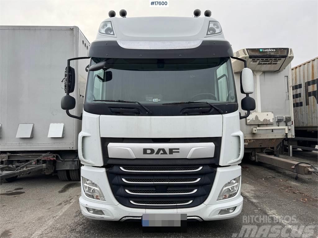 DAF CF370 4x2 box truck w/ full side opening and lifti Φορτηγά Κόφα