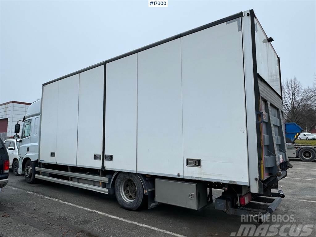 DAF CF370 4x2 box truck w/ full side opening and lifti Φορτηγά Κόφα