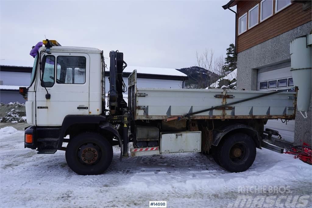 MAN 13.232 FA 4x4 crane truck w/ HIAB 5 T/M & tipper Φορτηγά με Γερανό