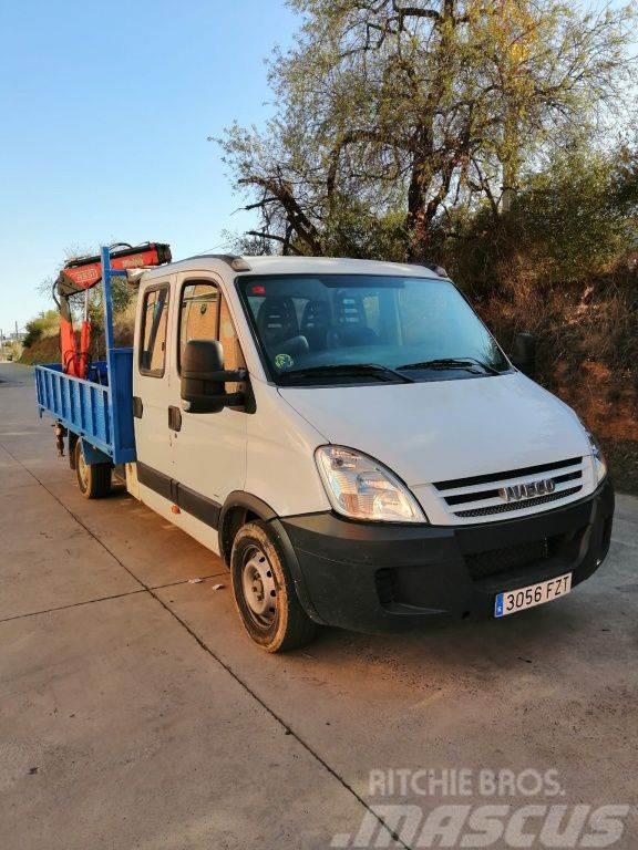 Camion Iveco Daily Doble Cabina con Pluma Άλλα Φορτηγά