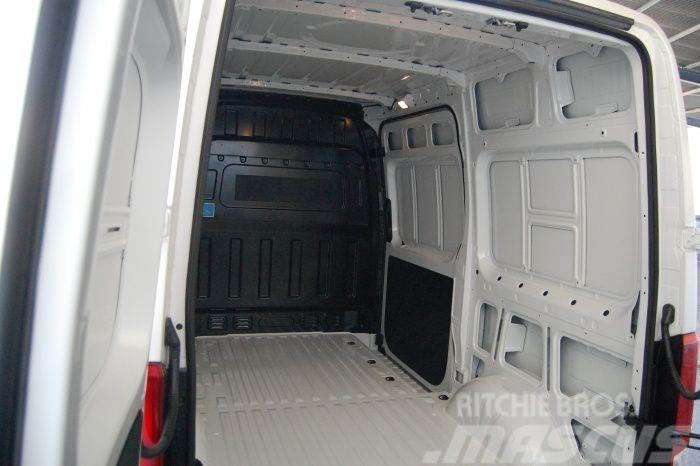 Hyundai H350 Chasis 2.5CRDI Essence 6.1M 150 Κλούβες με συρόμενες πόρτες