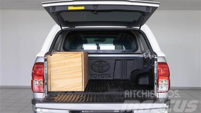 Toyota Hilux Cabina Doble VXL Aut. Κλούβες με συρόμενες πόρτες