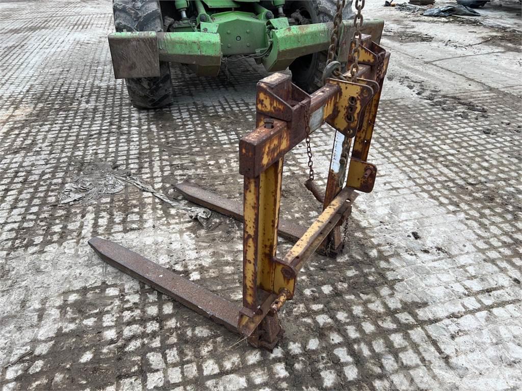 McConnel Linkage mounted pallet forks Άλλα γεωργικά μηχανήματα