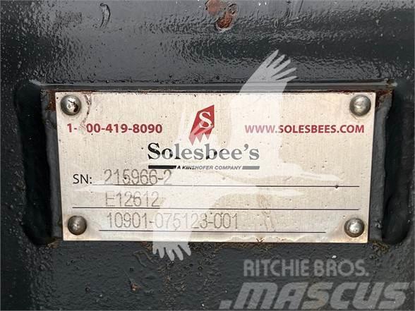 Solesbees 12â€ EXCAVATOR BUCKET FOR A KOMATSU PC45MR Κουβάδες