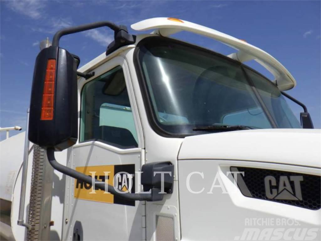 CAT CT660S Βυτιοφόρα φορτηγά
