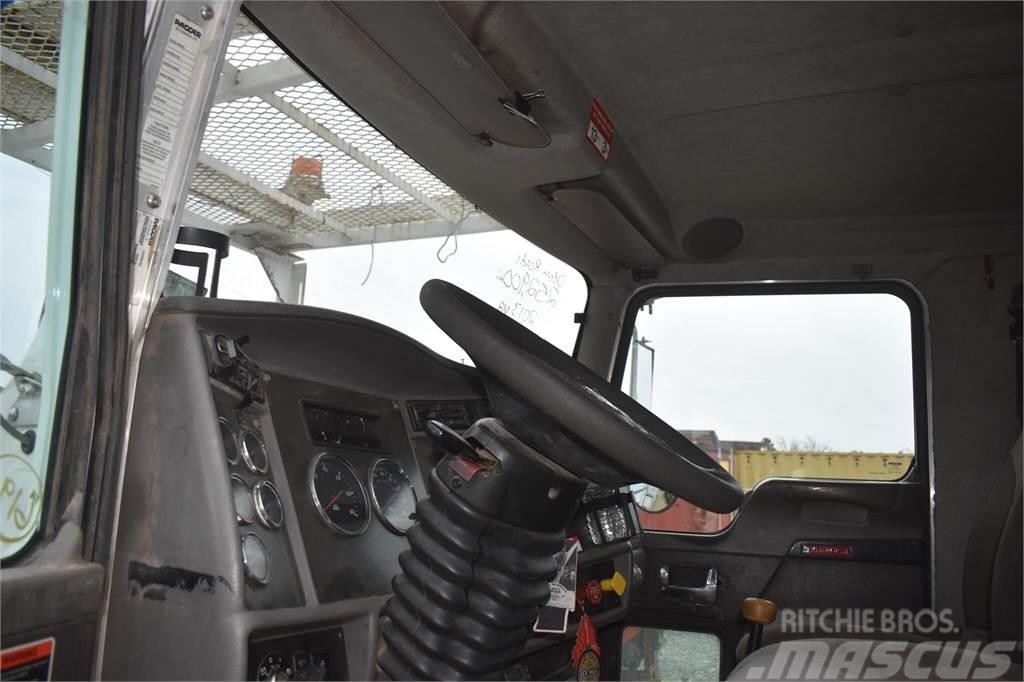 Altec AA755 Εναέριες πλατφόρμες τοποθετημένες σε φορτηγό