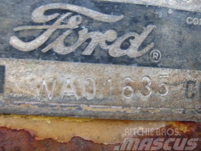 Ford 4550 4x2 rendegraver til ophug Εκσκαφείς Φορτωτές τύπου JCB
