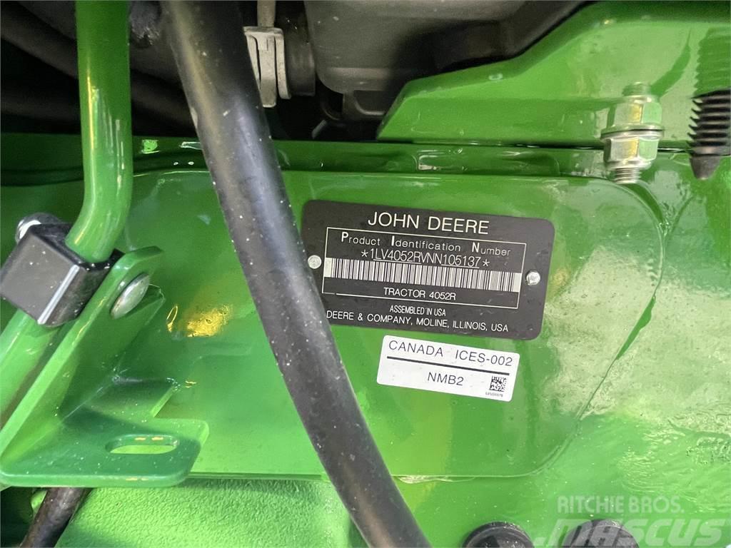 John Deere 4052R Τρακτέρ
