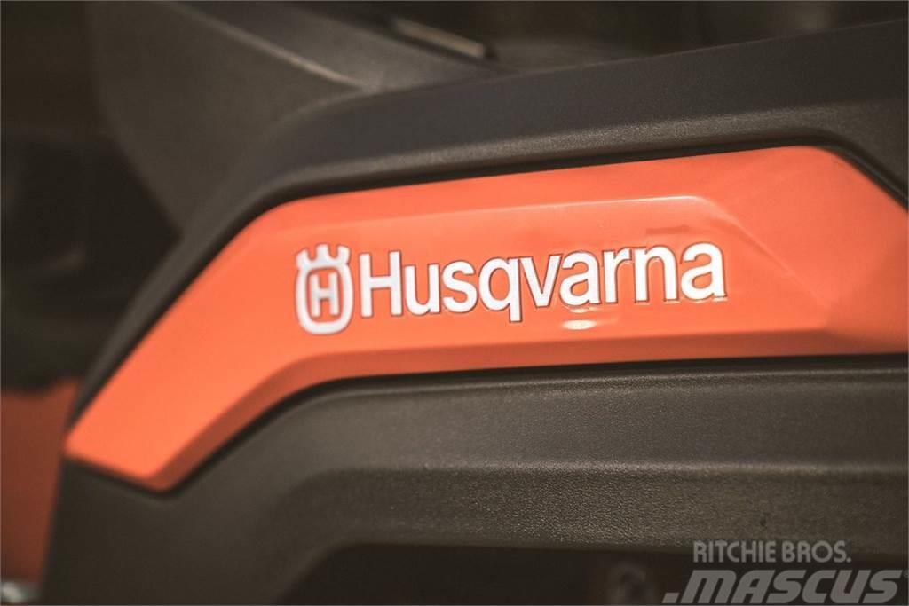 Husqvarna Zero Turn Z448 Άλλα μηχανήματα φροντίδας εδάφους