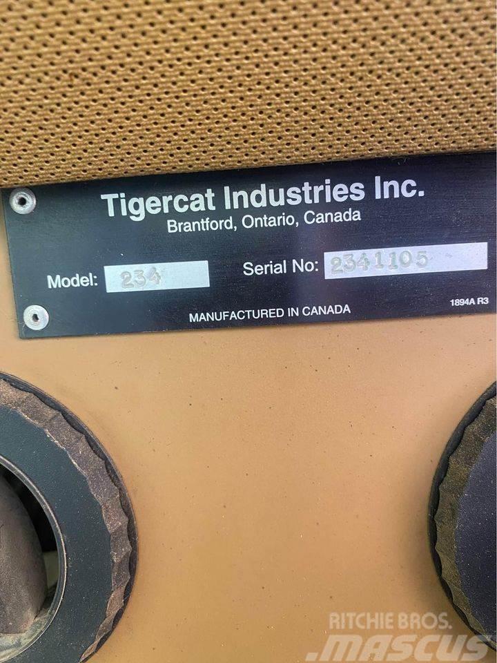 Tigercat 234 Αρθρωτοί φορτωτές
