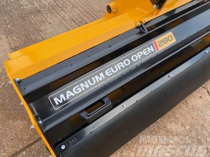 McConnel Magnum Euro Open 280 flail topper Λοιπός εξοπλισμός συγκομιδής χορτονομής