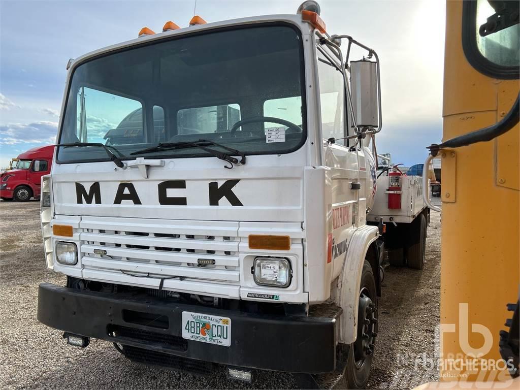 Mack MS200 Φορτηγά-Μπετονιέρες