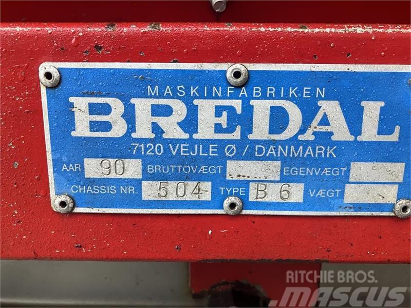 Bredal B 6 Bugseret gødningsspreder. Διαστρωτήρες ανοργάνων