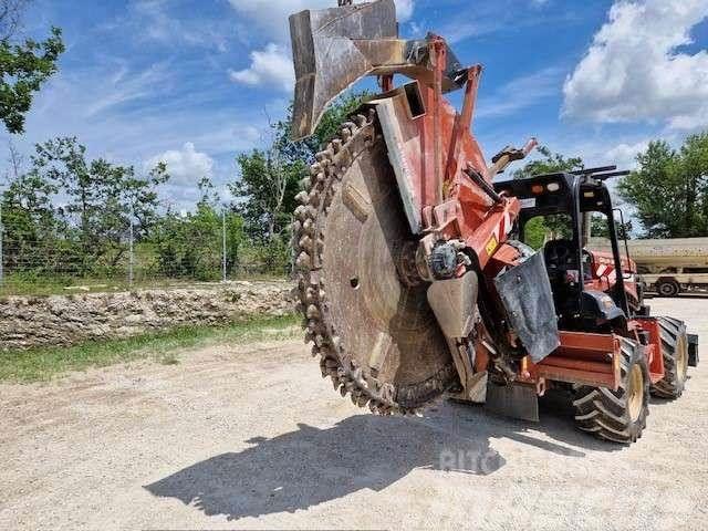 Ditch Witch RT 120 Εκσκαφέας χανδάκων