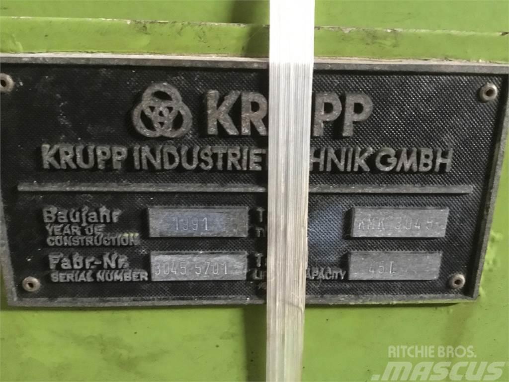 Krupp KMK 3045 upper cabin Καμπίνες και εσωτερικό