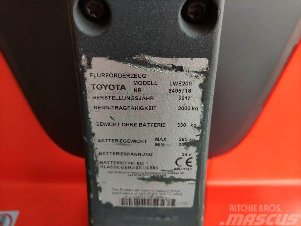 Toyota LWE200 Χειροκίνητο περονοφόρο ανυψωτικό